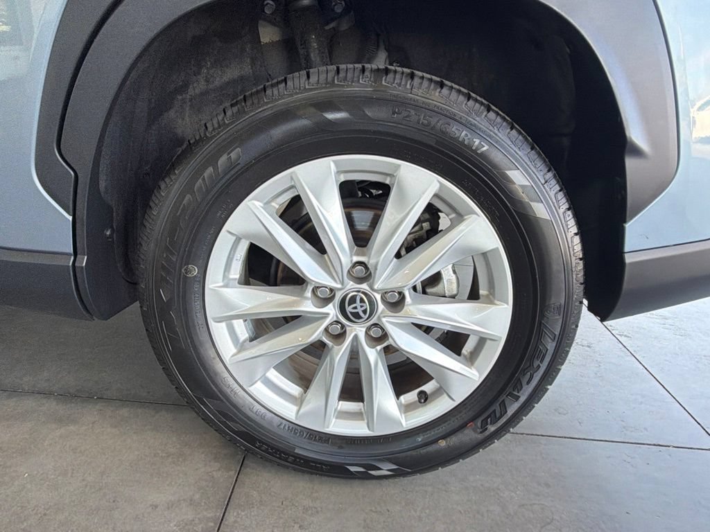Certified 2022 Toyota Corolla Cross LE FWD image 17