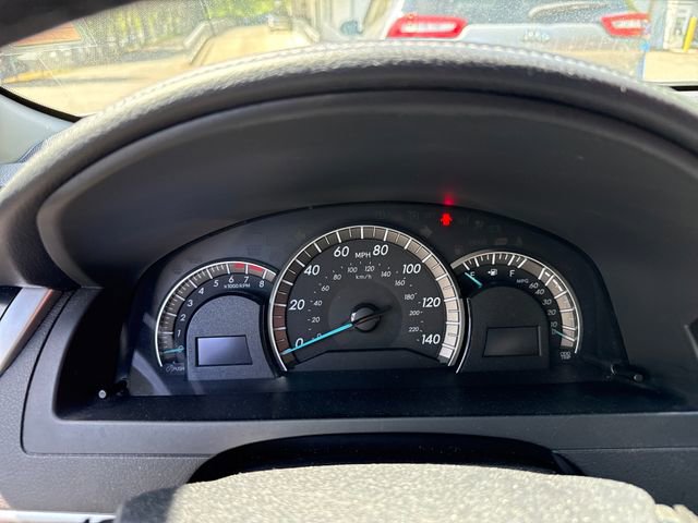Used 2012 Toyota Camry SE FWD image 23