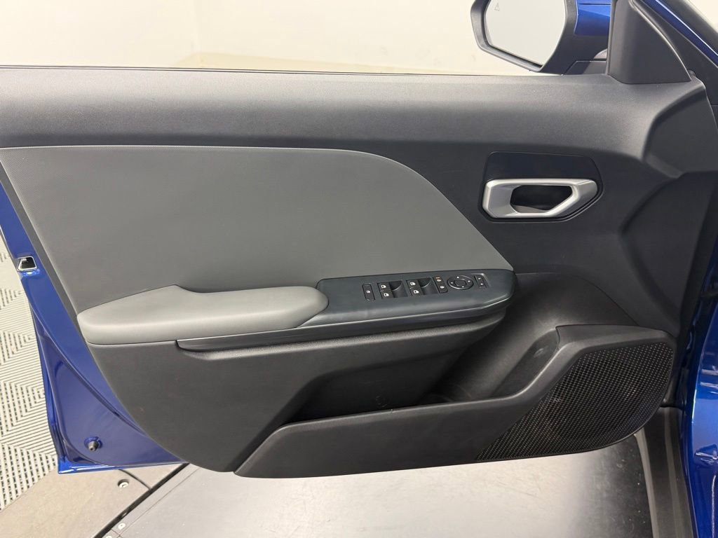 Used 2025 Kia K4 FWD image 19