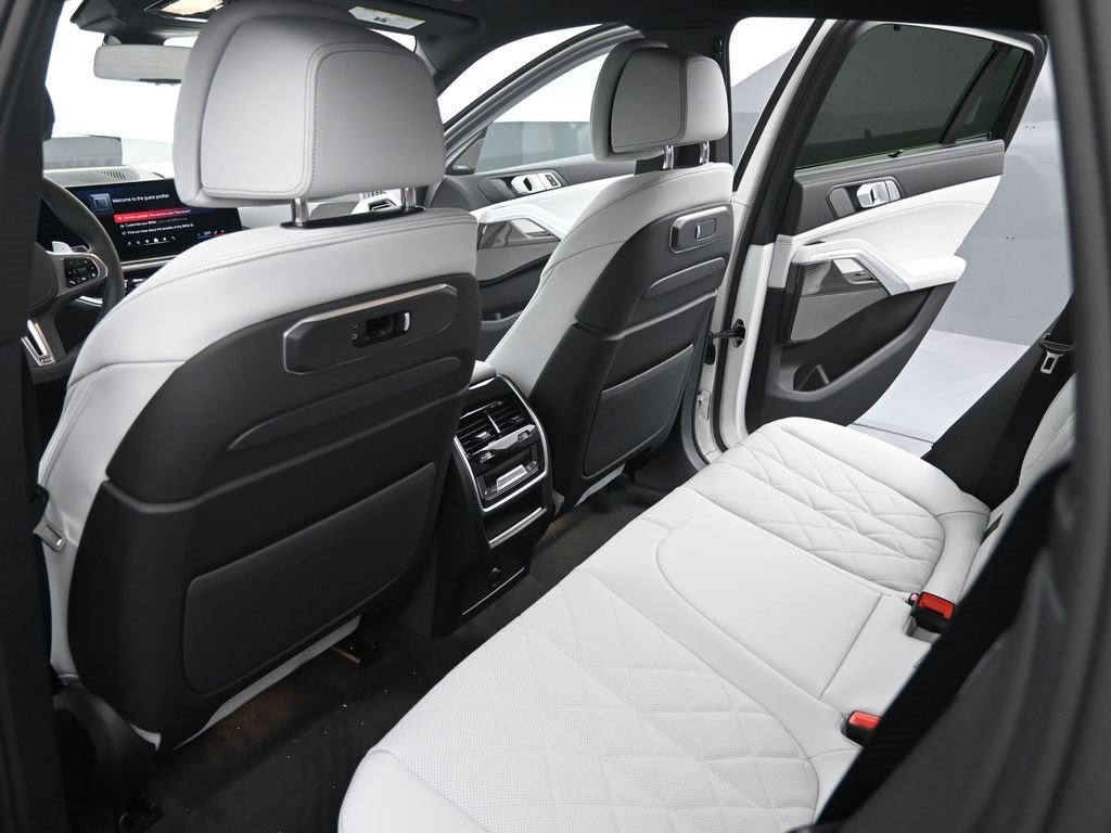 New 2026 BMW X6 M60i image 29