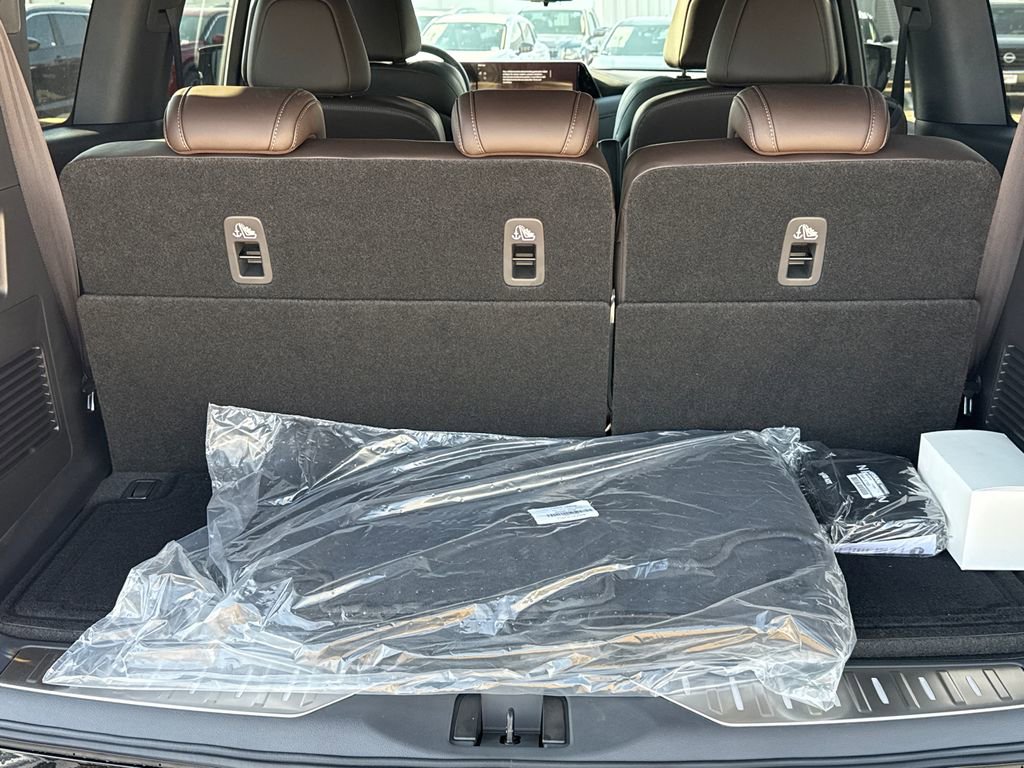 New 2026 Nissan Armada Platinum w/ Convenience Package image 11
