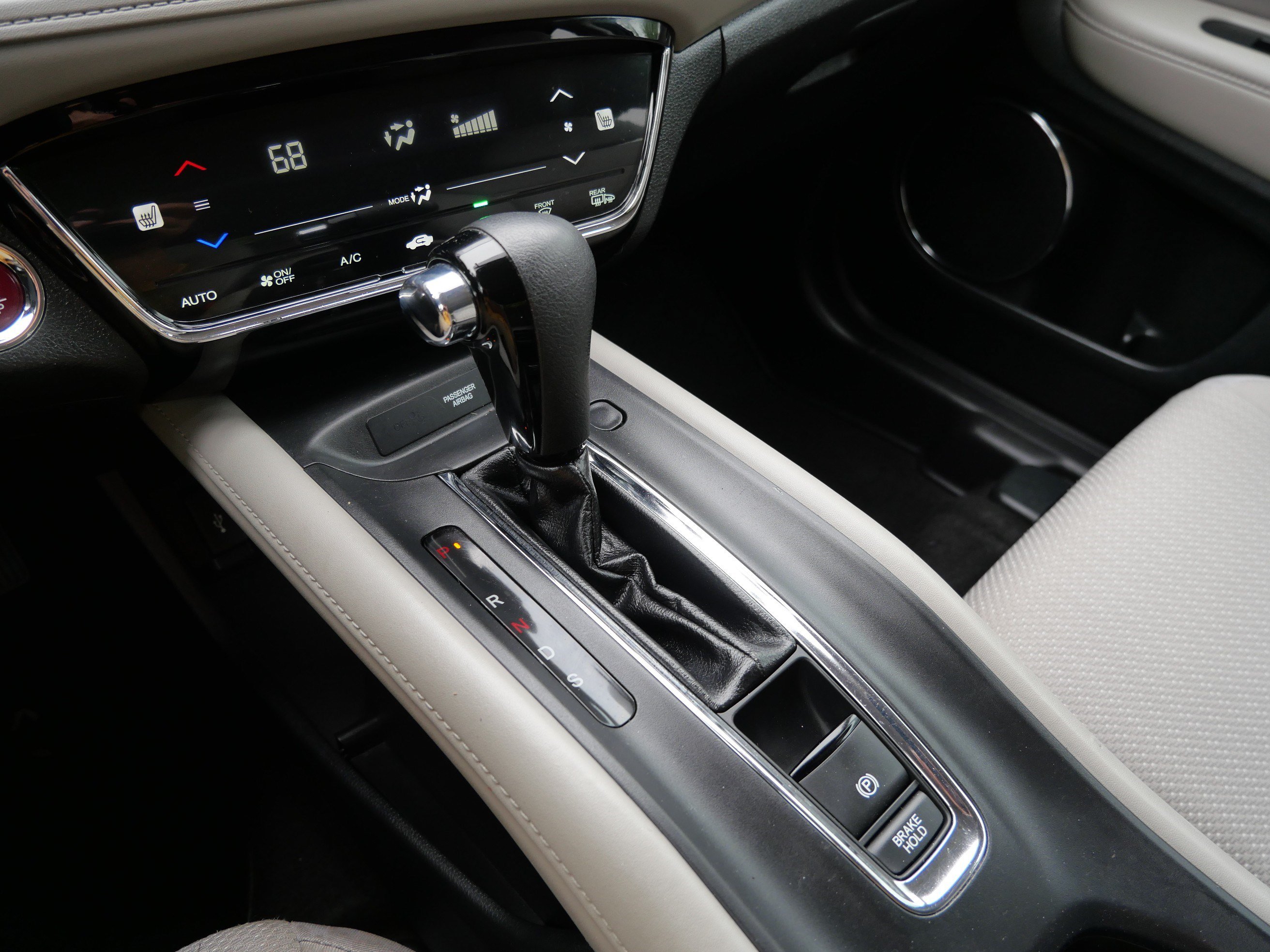 Used 2016 Honda HR-V EX image 24