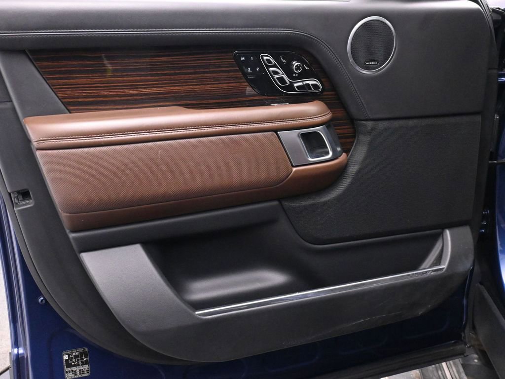 Used 2019 Land Rover Range Rover LWB SV Autobiography image 13
