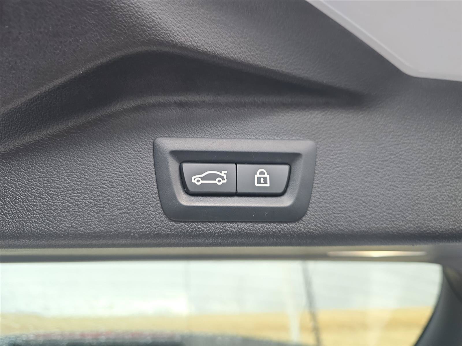 Used 2020 BMW X5 sDrive40i w/ M Sport Package RWD image 10