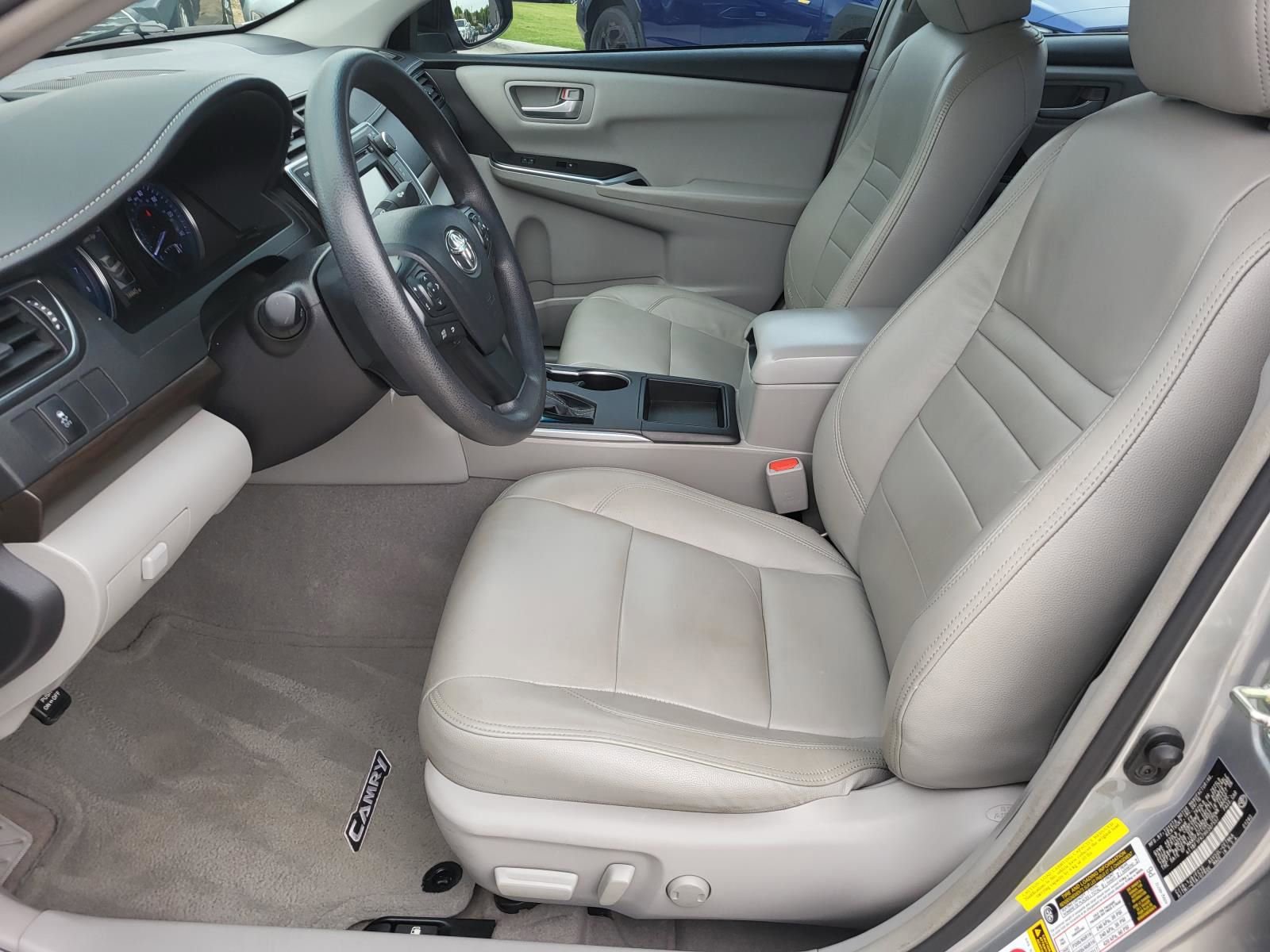 Used 2017 Toyota Camry LE image 17