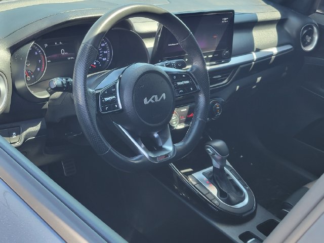 Used 2022 Kia Forte GT-Line w/ GT-Line Technology Package FWD image 5