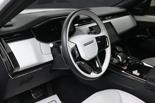 Used 2023 Land Rover Range Rover Sport SE Dynamic AWD/4WD image 13