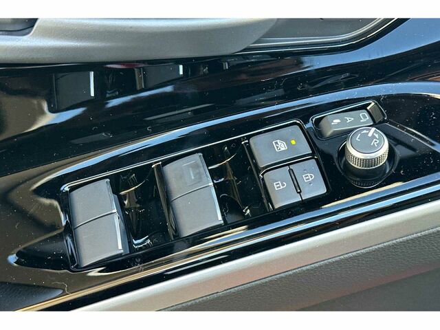 New 2025 Subaru Solterra w/ Limited Package image 13