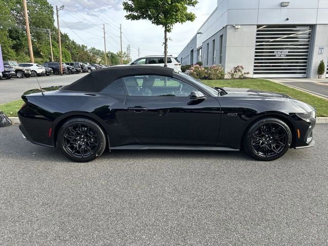 Used 2024 Ford Mustang GT Premium w/ GT Performance Package RWD image 9
