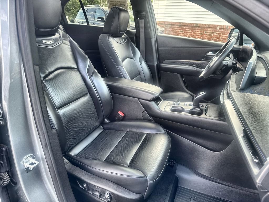 Used 2025 Cadillac XT4 Sport AWD/4WD image 25