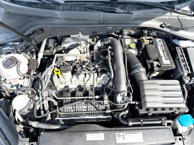 Used 2019 Volkswagen Golf S image 24