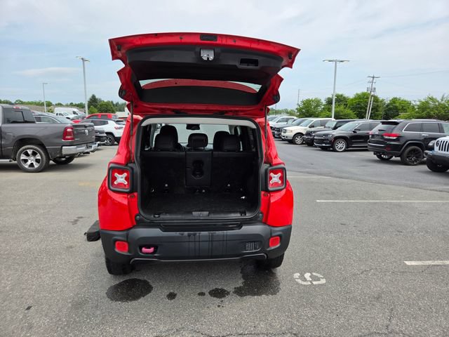 Used 2017 Jeep Renegade Trailhawk w/ Premium Trailhawk Package AWD/4WD image 29