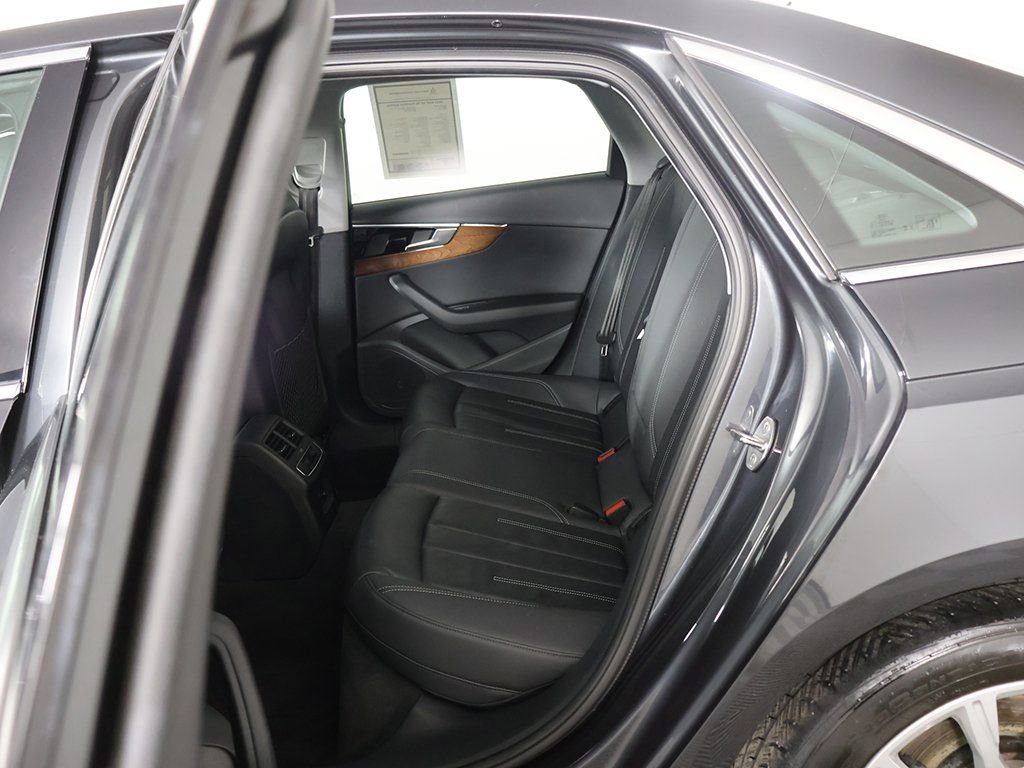 Used 2023 Audi A4 2.0T Premium image 31