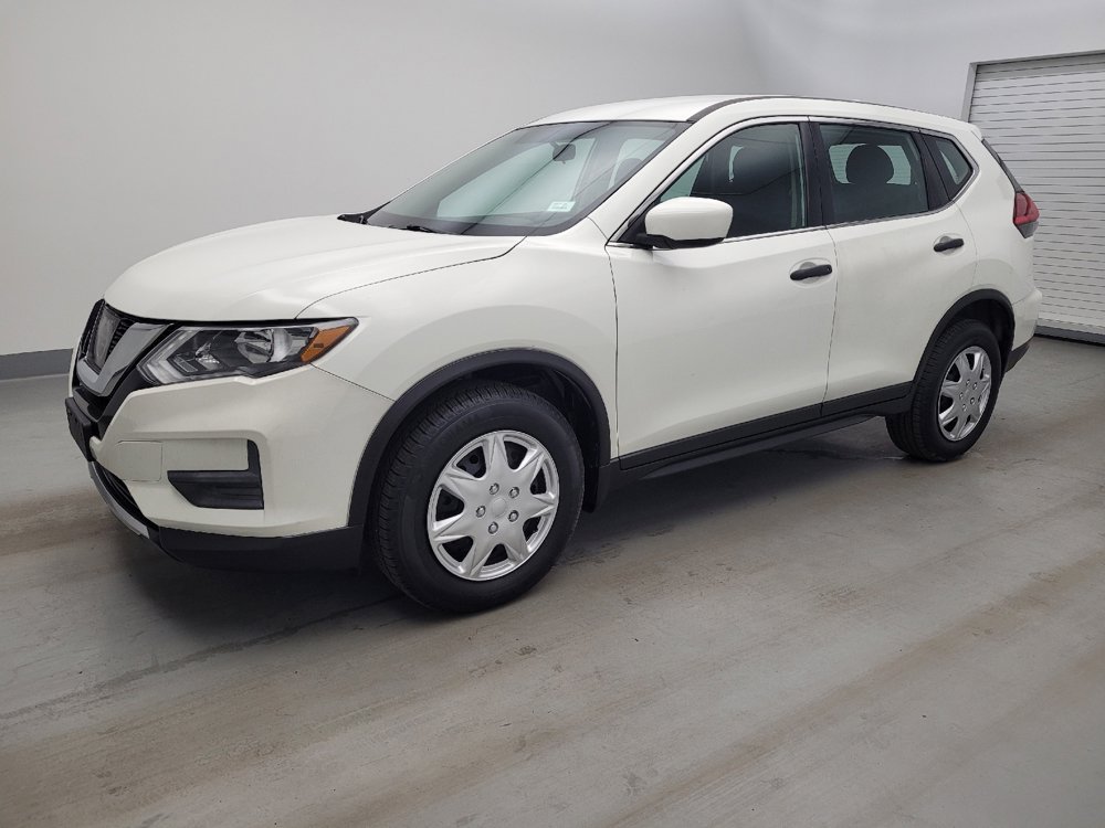 Used 2017 Nissan Rogue S AWD/4WD image 2