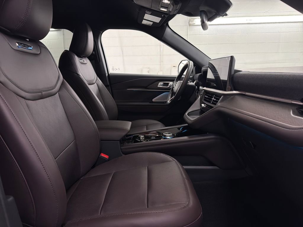 New 2026 Ford Explorer Platinum RWD image 28
