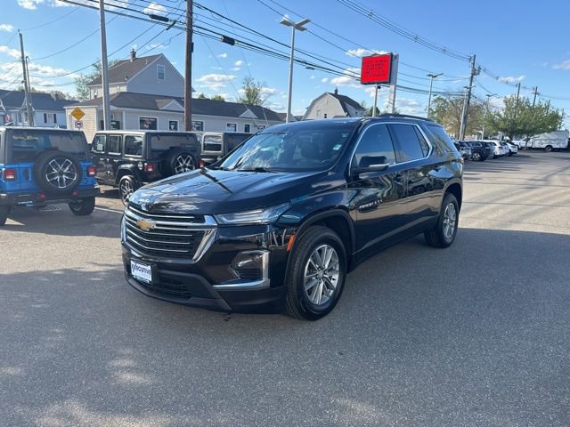 Used 2023 Chevrolet Traverse LT w/ Rear Camera Mirror Package AWD/4WD image 2