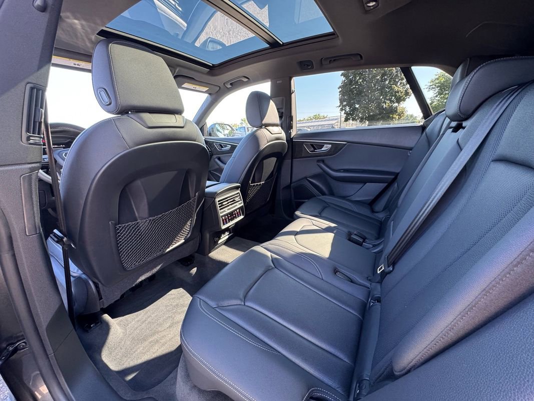 Used 2021 Audi Q8 Prestige image 24