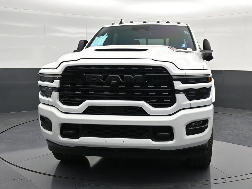 Used 2025 RAM 2500 Limited AWD/4WD image 6
