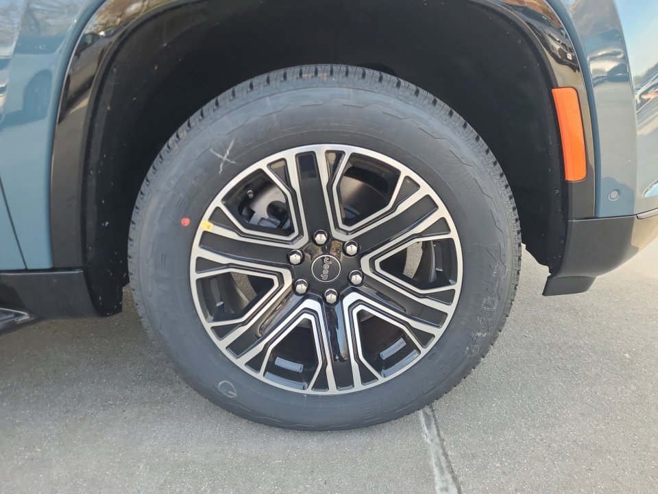 New 2026 Jeep Grand Wagoneer L 4x4 image 25