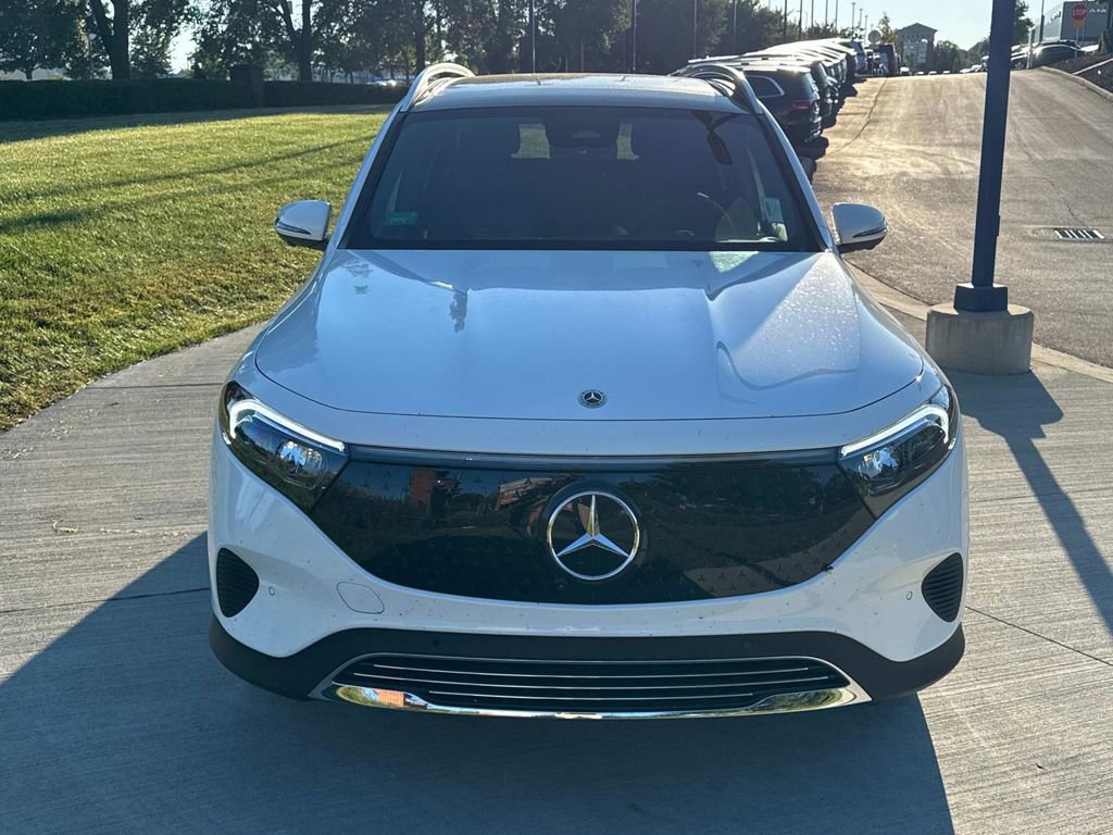 Certified 2025 Mercedes-Benz EQB 300 4MATIC image 9