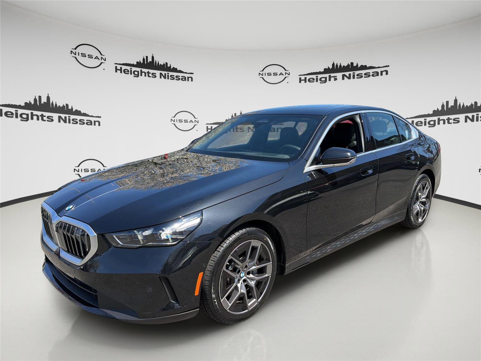 Used 2026 BMW 530i xDrive AWD/4WD image 1