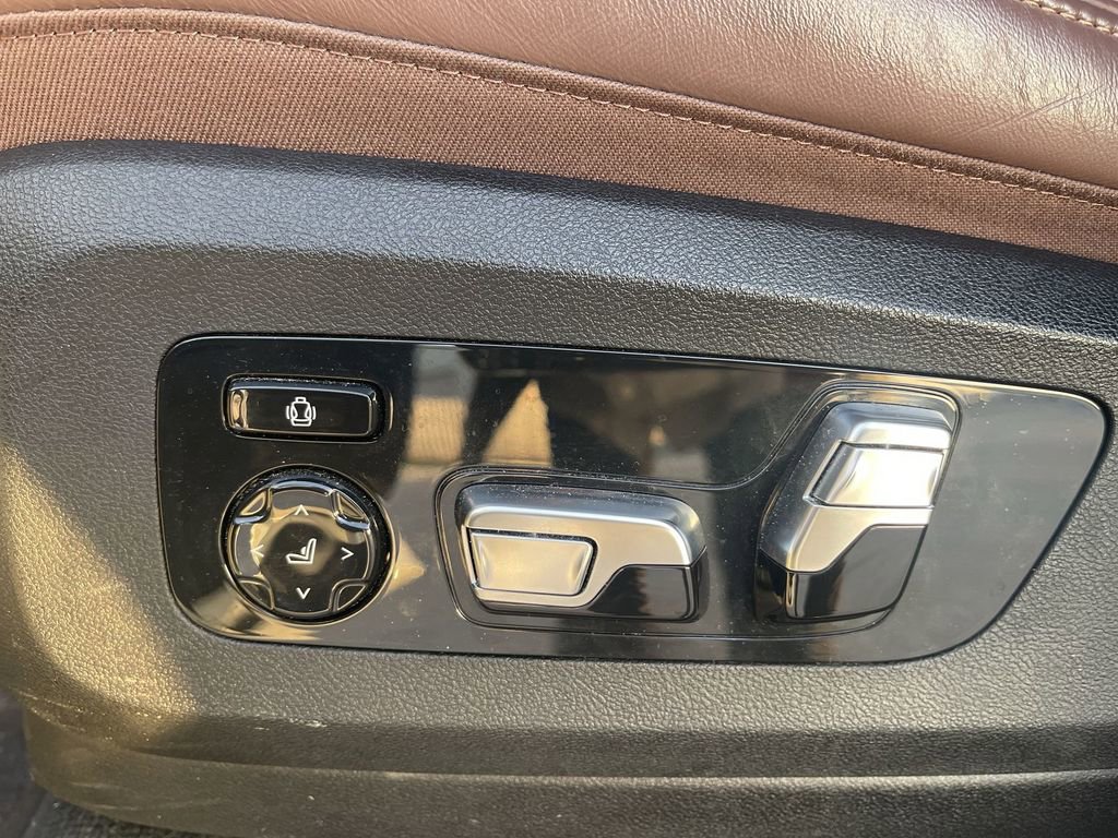 Used 2023 BMW X7 M60i image 47