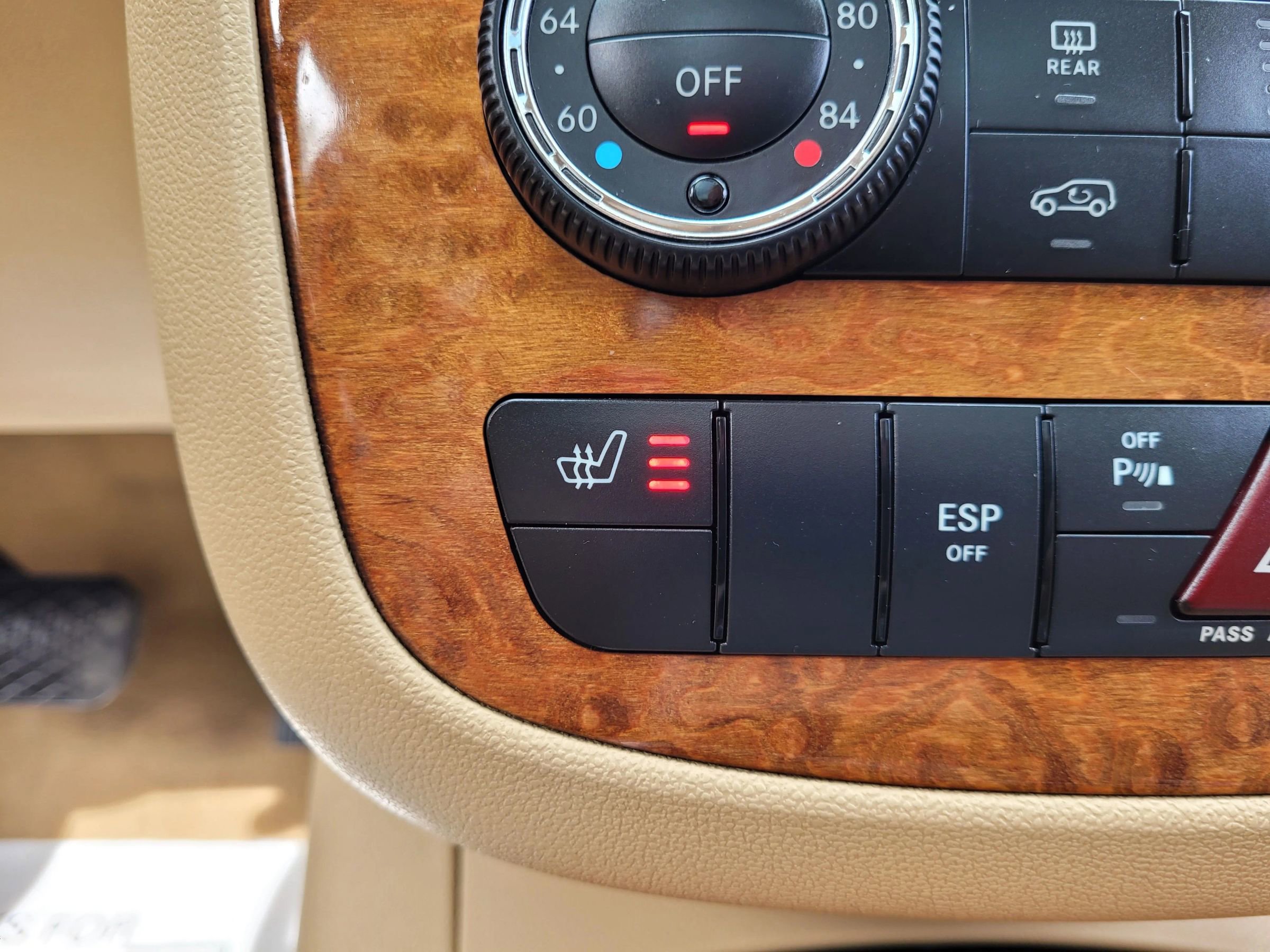 Used 2009 Mercedes-Benz R 350 4MATIC image 34