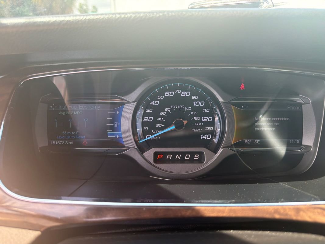Used 2018 Ford Taurus Limited image 23