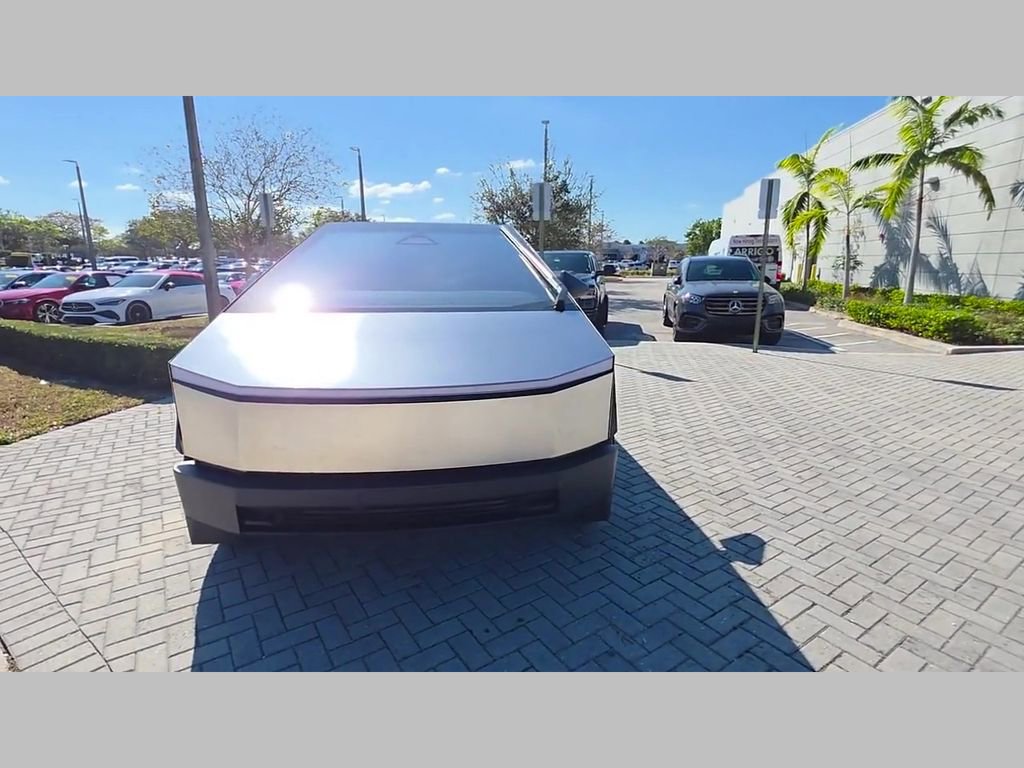 Used 2024 Tesla Cybertruck AWD Crew Cab image 42