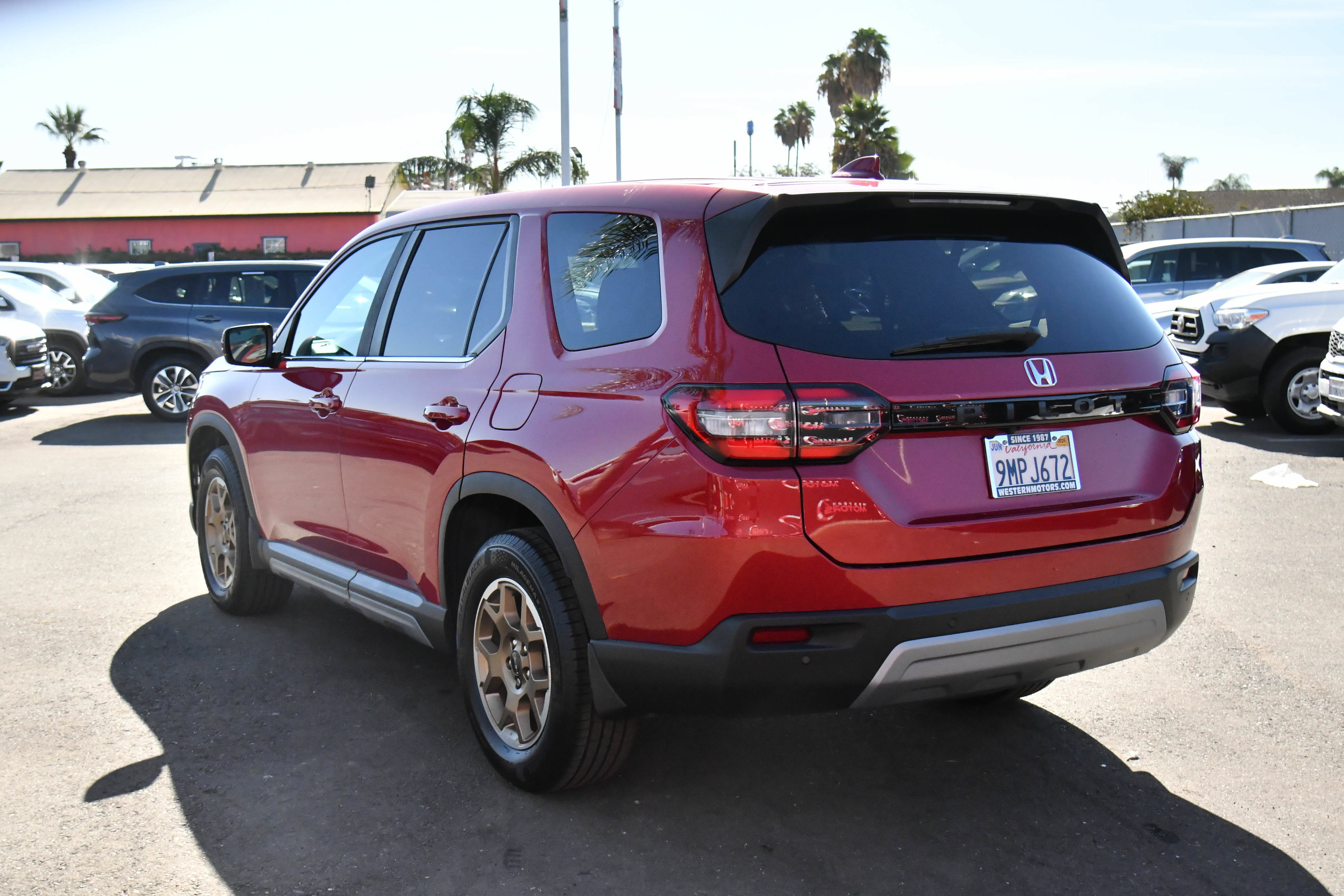 Used 2024 Honda Pilot EX-L image 6