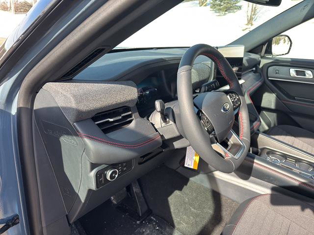 New 2026 Ford Explorer ST-Line w/ ST-Line Street Pack image 12