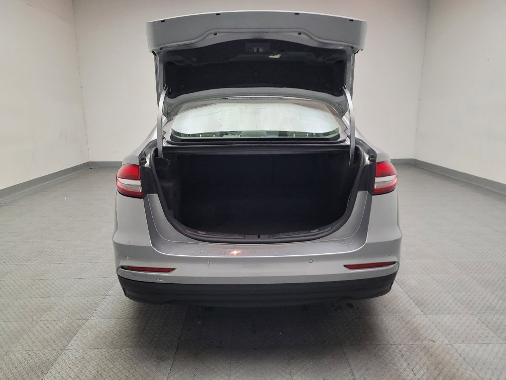 Used 2020 Ford Fusion SE image 29