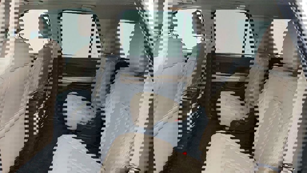 Used 2023 Ford Expedition Limited image 22