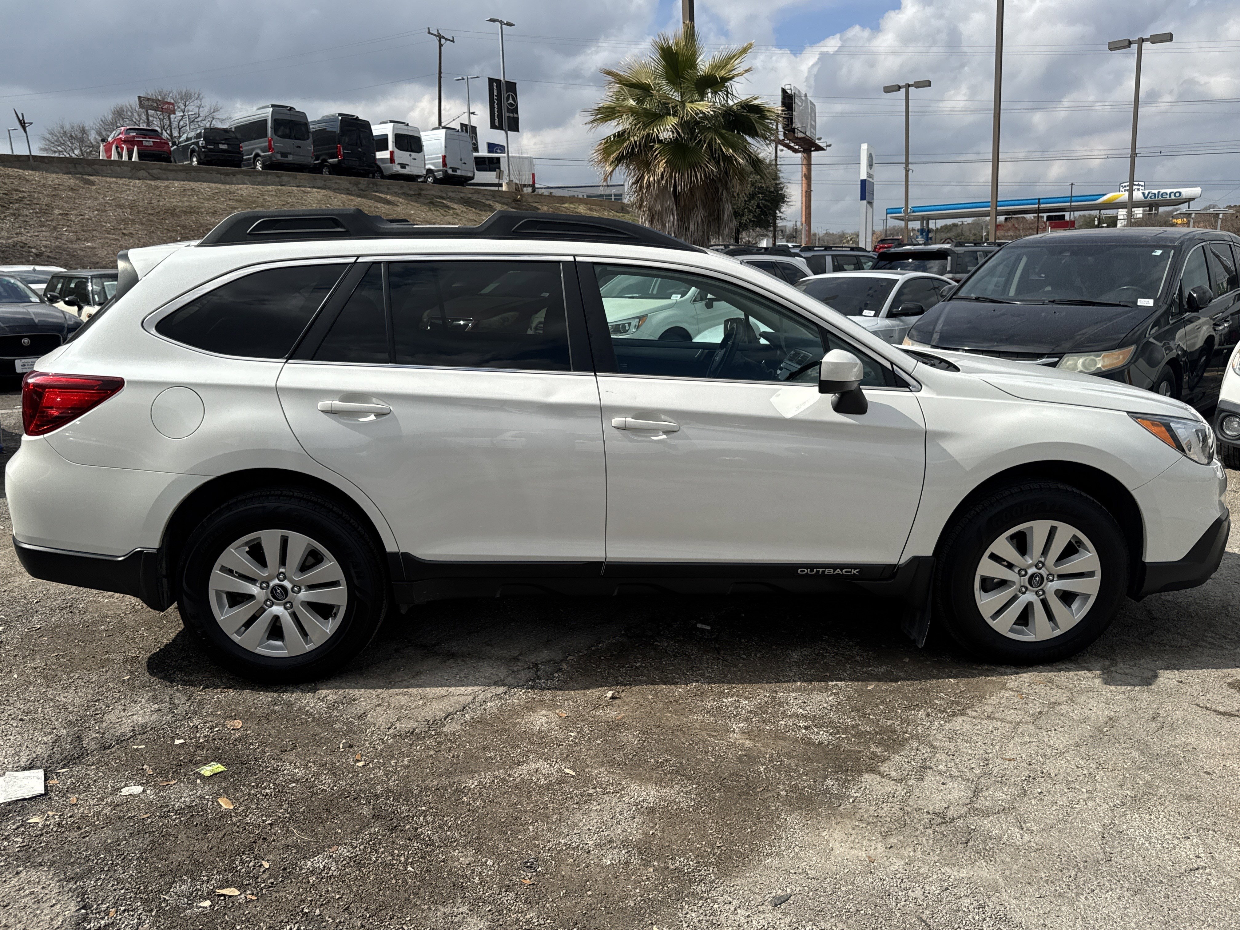 Used 2016 Subaru Outback 2.5i Premium w/ Popular Package #2 image 2