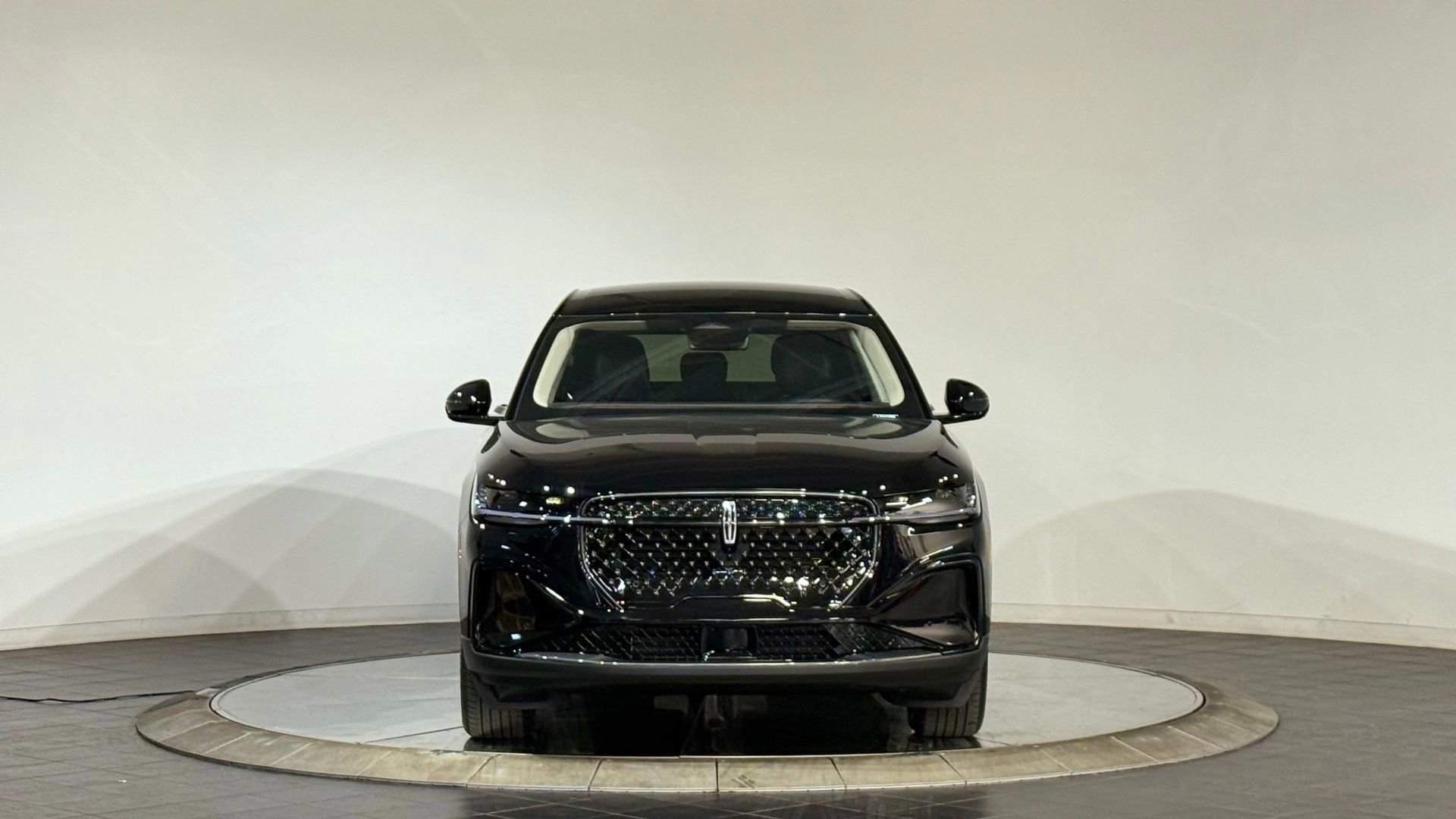 New 2026 Lincoln Nautilus Premier w/ Jet Appearance Package image 3