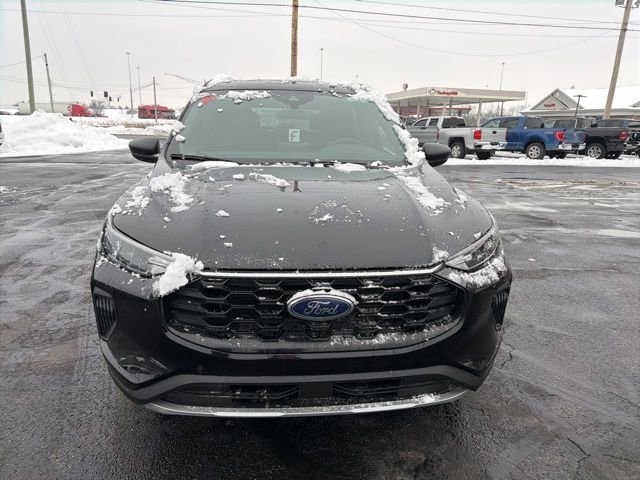 Used 2025 Ford Escape ST-Line image 2