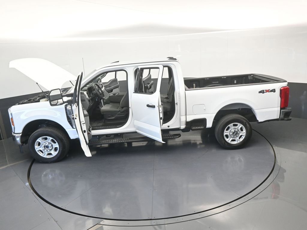 Used 2025 Ford F250 XLT image 70