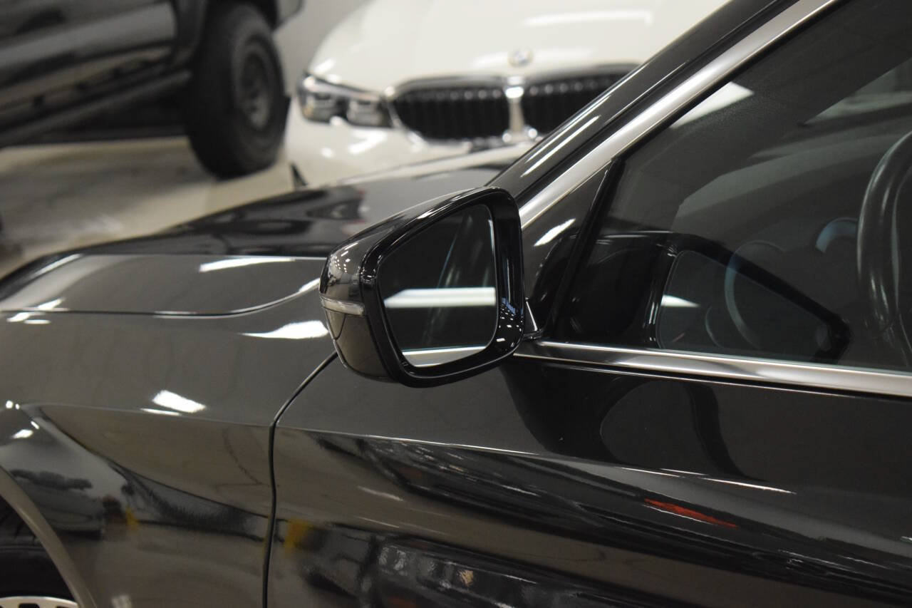 Used 2018 BMW 540i RWD image 23