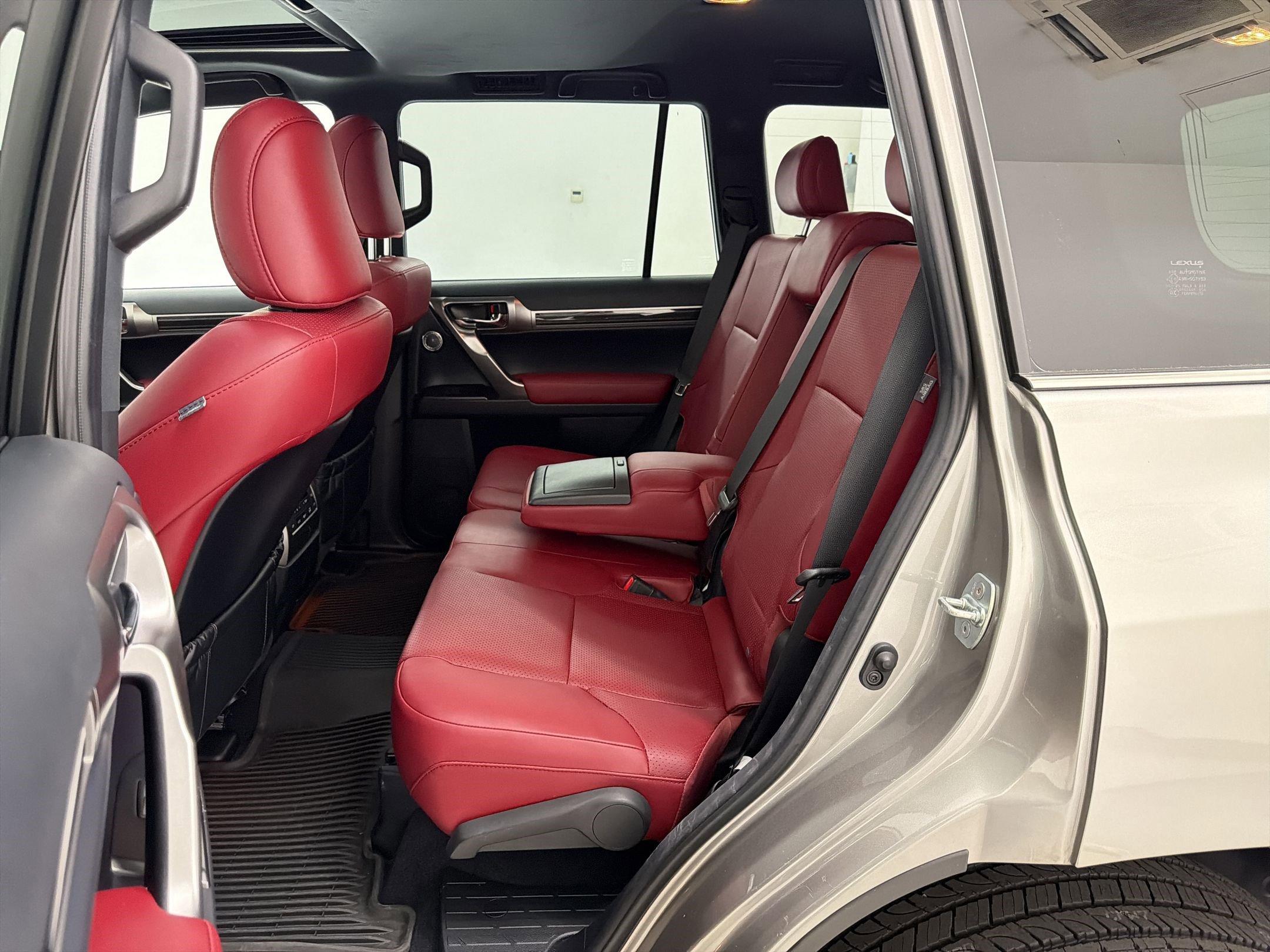 Certified 2023 Lexus GX 460 Luxury w/ Accessory Package image 14