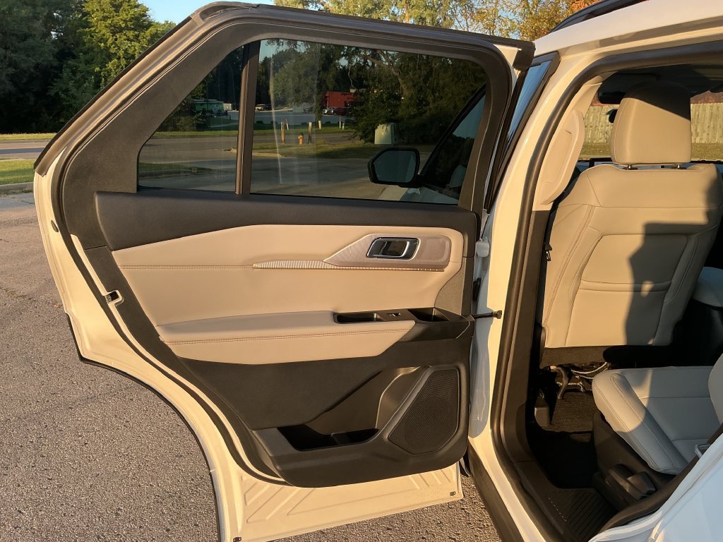 New 2026 Ford Explorer Active w/ Active Comfort Package AWD/4WD image 15