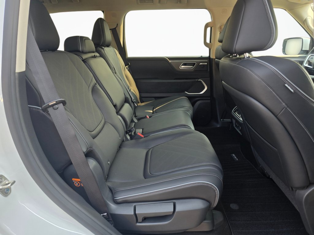 New 2027 INFINITI QX80 Luxe w/ Cargo Package AWD/4WD image 22