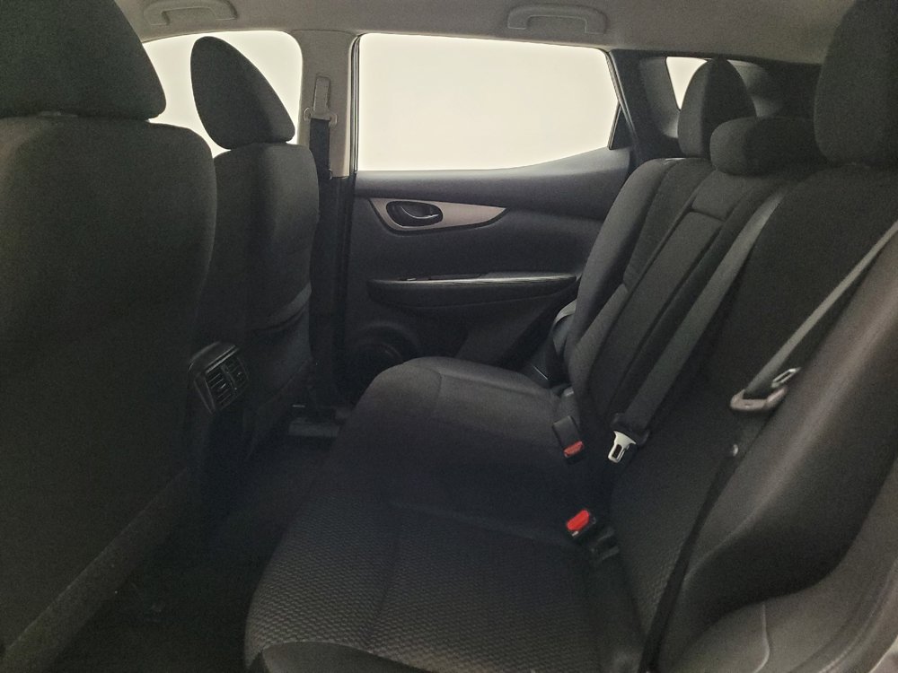 Used 2019 Nissan Rogue Sport S w/ Appearance Package FWD image 18