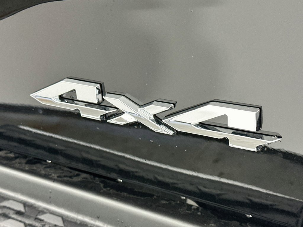Used 2024 RAM 3500 Limited AWD/4WD image 37