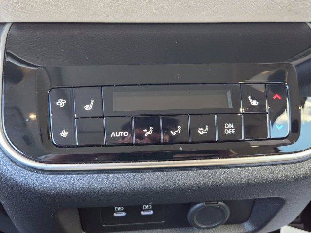Used 2025 Nissan Armada Platinum Reserve RWD image 15
