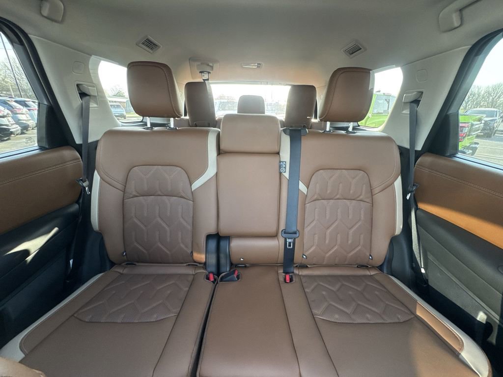 New 2026 Nissan Pathfinder Platinum AWD/4WD image 23