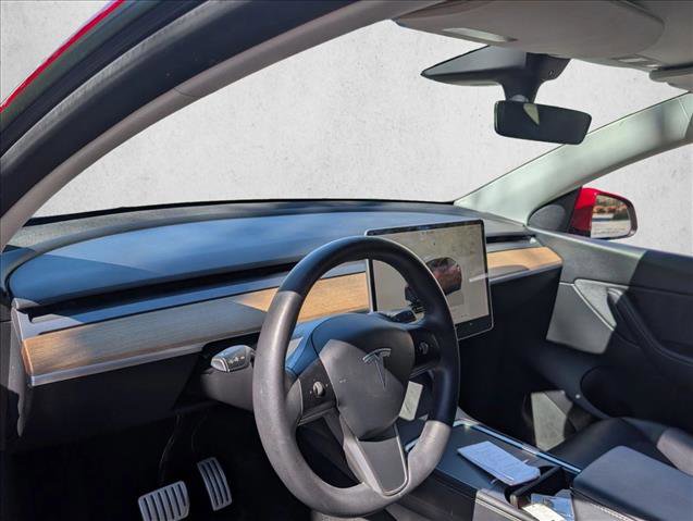 Used 2022 Tesla Model Y Performance image 11