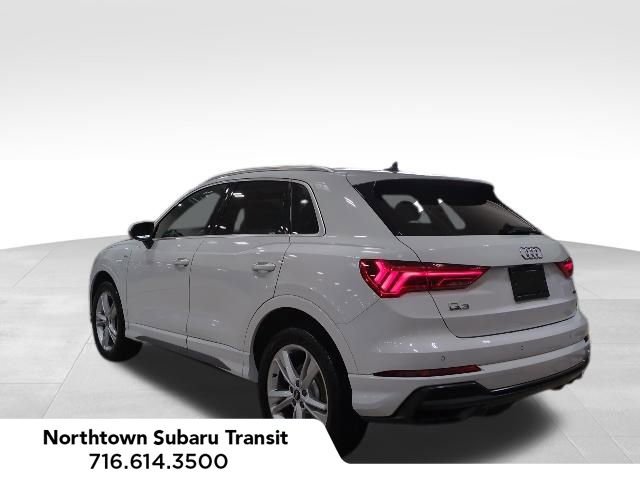 Used 2022 Audi Q3 2.0T Premium Plus image 3