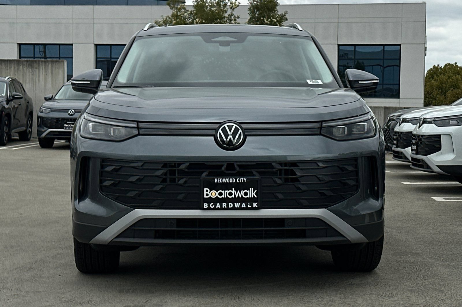 New 2026 Volkswagen Tiguan SE AWD/4WD image 9