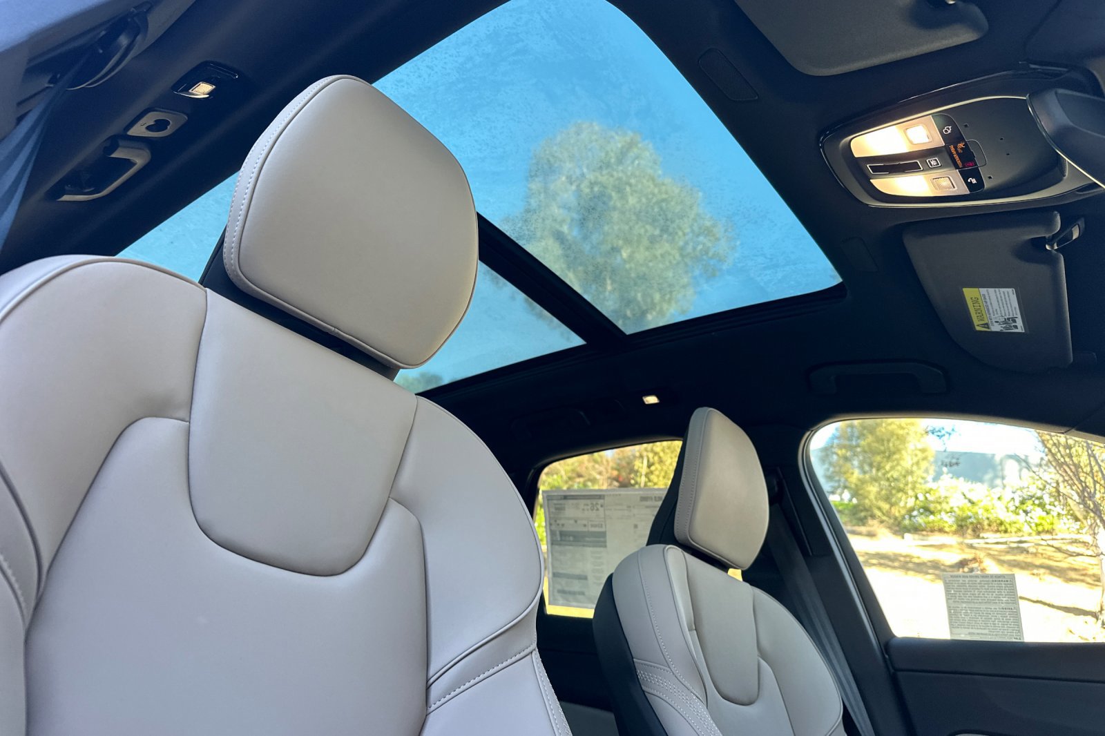 New 2026 Volvo XC60 B5 Core image 14