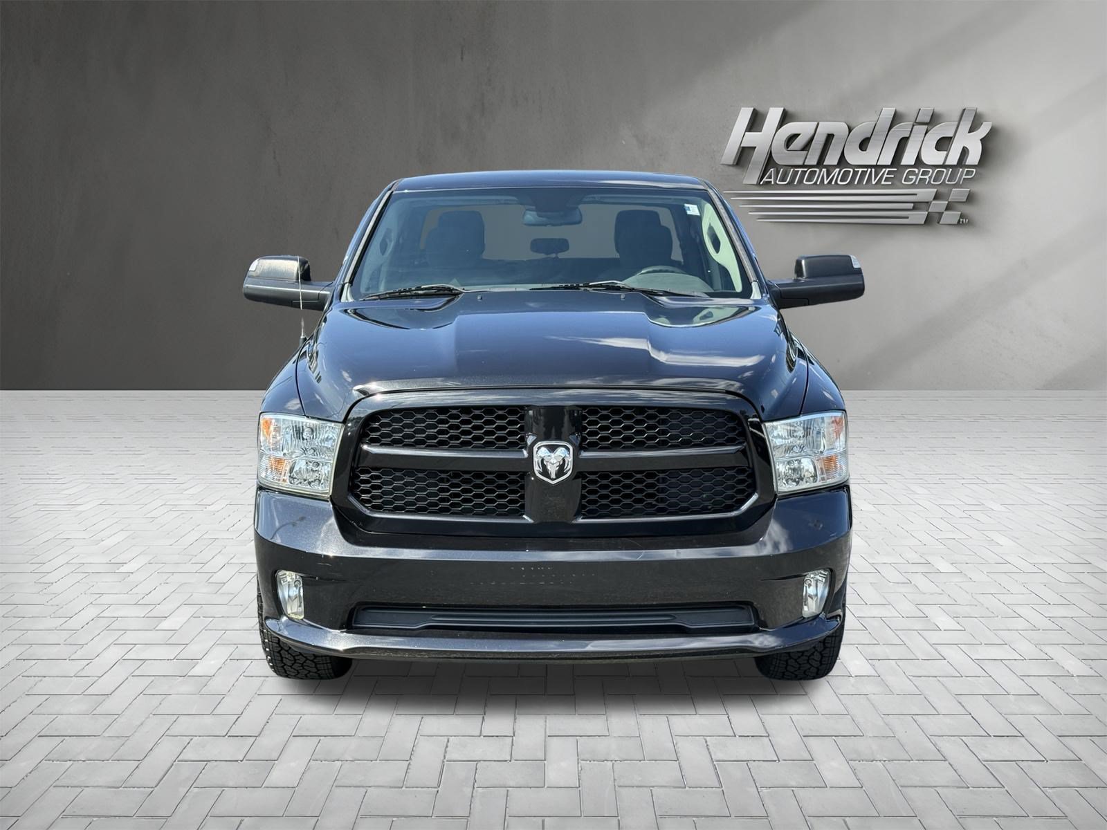 Used 2015 RAM 1500 Express RWD image 3